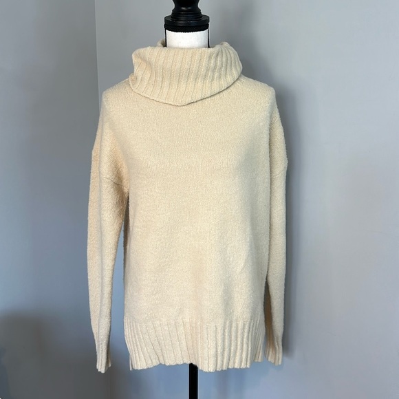 Sweaters - Soft Turtle Neck Cream Fall Winter Sweater